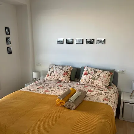 Céntrico Y Parking A 200m De La Playa Appartement